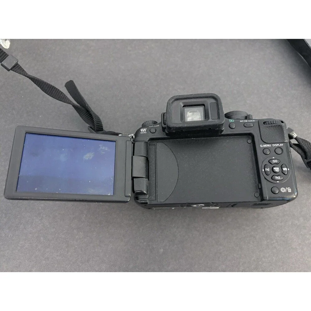 Panasonic LUMIX DMC-GH2 Digital Camera Body- FOR PARTS ONLY- No Power